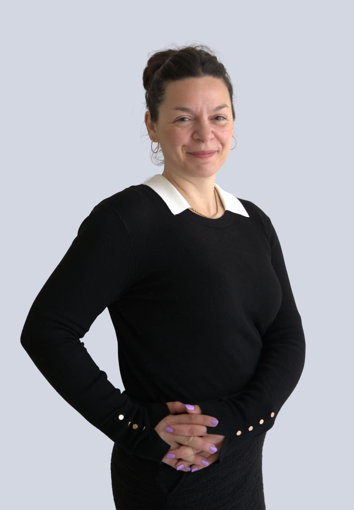 Instructor Nicolette Kaponis